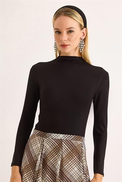 Vücuda Oturan Uzun Kollu Dik Yaka Fitilli Esnek Örme Bluz Siyah