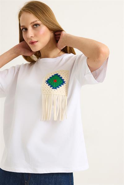 Püsküllü Nakışlı Bisiklet Yaka Basic Tshirt Beyaz