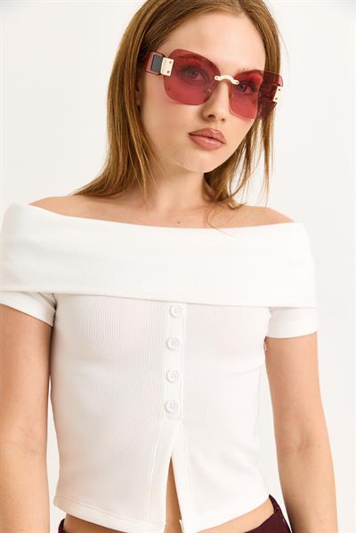 Kayık Yaka Düğme Detaylı Fitilli Örme Bluz Beyaz