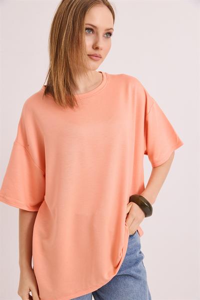 Oversize Yumuşak Dokulu Salaş T-Shirt Yavruağzı