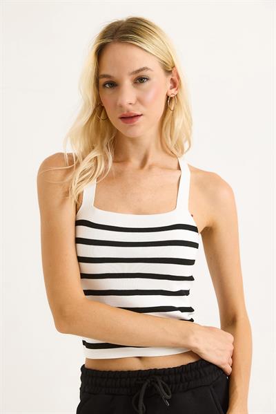 Kare Yaka Triko Bluz Beyaz