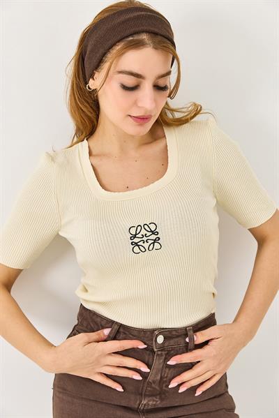 Kadın Nakışlı Kalın Askılı Bluz Bej