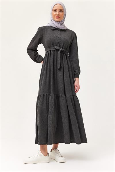 Yarım Düğmeli Beli Kuşaklı Elbise Füme