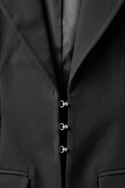 Kadın Metal Kopça Detaylı Kısa Blazer Ceket Siyah