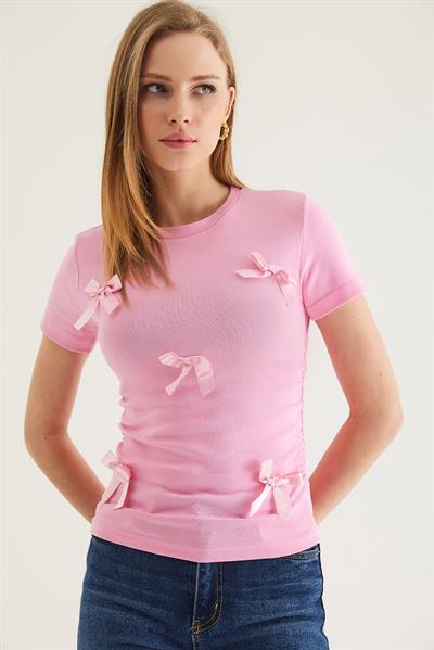 Kurdele Detaylı  Bisiklet Yaka Bluz Pembe