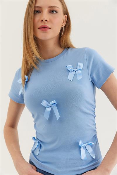 Kurdele Detaylı  Bisiklet Yaka T-Shirt