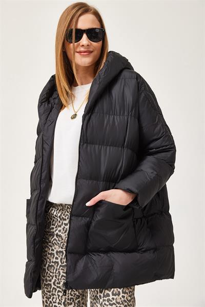 Kapüşonlu Oversize Şişme Mont Siyah