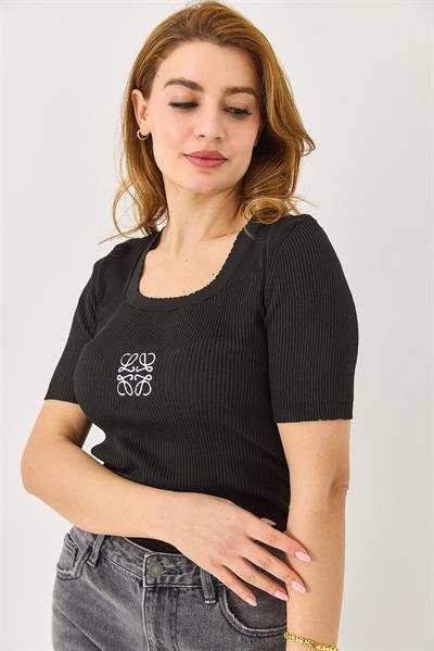 Kadın Nakışlı Kalın Askılı Bluz Siyah