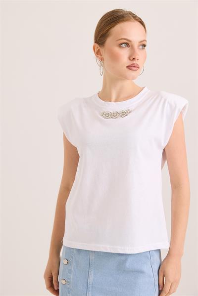 Omuz Vatkalı Şık Aksesuar Detaylı Pamuk Örme Tshirt Beyaz