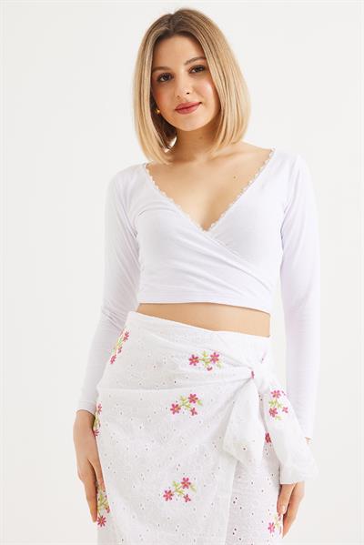 Dantel Detaylı Kruvaze Crop Bluz Beyaz