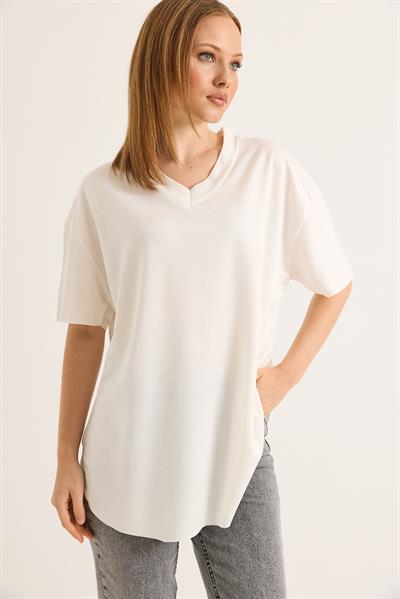 V Yaka Arkası Uzun Basic Tshirt Beyaz
