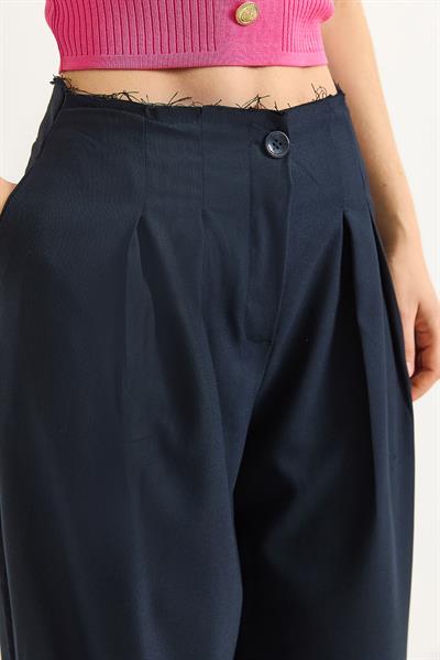 Bel Detaylı Pileli  Bol Kumaş Pantolon Lacivert