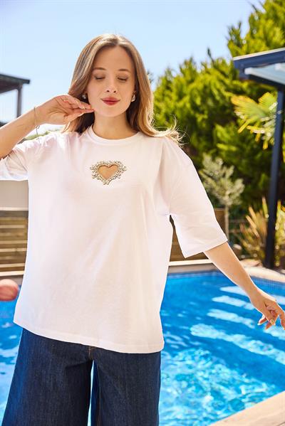 Kalp Detaylı  Oversize Kadın Tshirt Beyaz