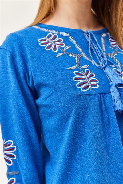 Önü İşlemeli Püsküllü İkili Takım Mavi