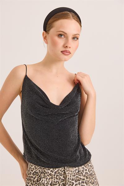 Degaje Yaka Simli Askılı Şık Bluz Siyah