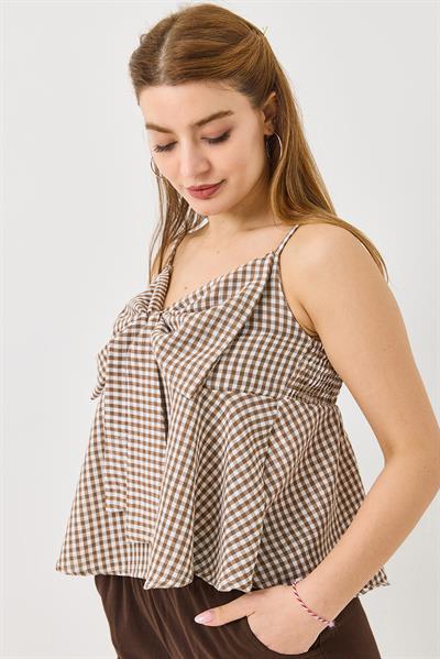 Kadın Büyük Fiyonk Detaylı Ekoseli Askılı Keten Görünümlü Bluz Kahverengi