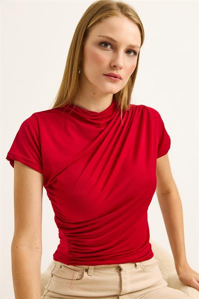 Kısa Kol Büzgülü Bisiklet Yaka Bluz Kırmızı