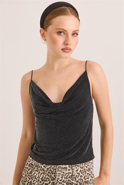 Degaje Yaka Simli Askılı Şık Bluz Siyah