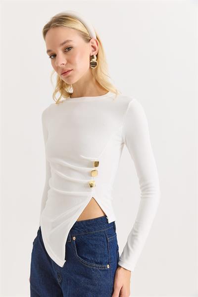 Yanları Tokalı ve Yırtmaçlı Uzun Kollu Bluz Beyaz