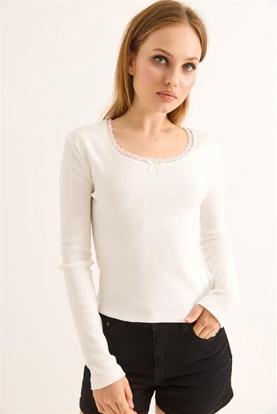 Dantel Detaylı Fitilli Uzun Kollu Bluz Beyaz
