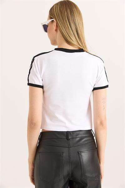 Bisiklet Yaka Şerit Detaylı Crop Tshirt Beyaz
