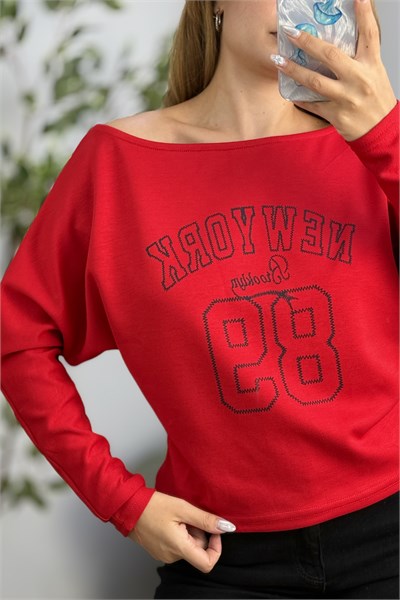 Kayık Yaka Viskon New York Baskılı  Uzun Kollu Tshirt Kırmızı