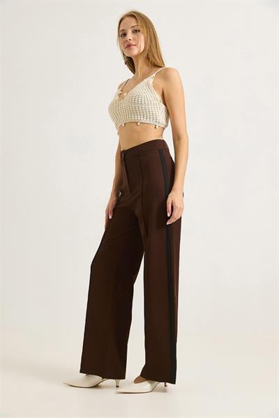 Yanları Şeritlik Bol Paça Kadın Pantolon Kahverengi