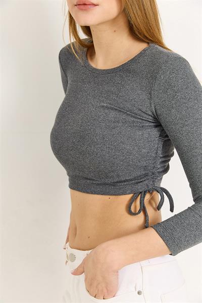 Kadın Yanlardan İp Büzgülü Crop Fitilli Bluz Gri