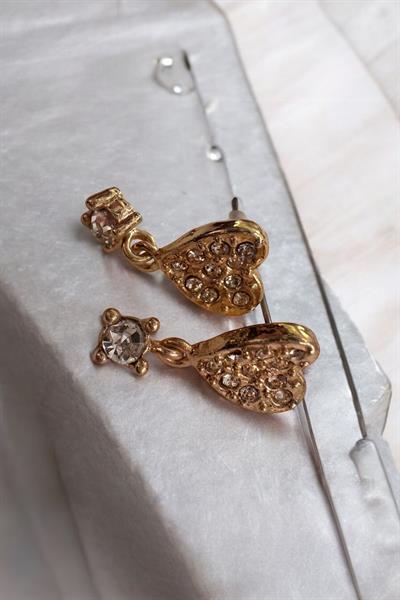 Kalp Taşlı Sallantılı Küpe Gold