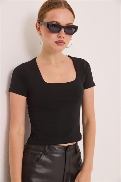 Kare Yaka Esnek Pamuk Örme Bluz Siyah