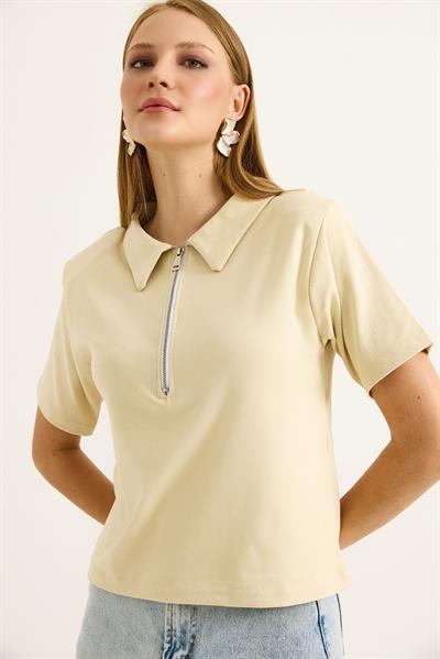 Polo Yaka Yarı Fermuarlı  Kadın Tshirt Krem
