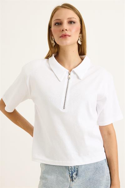 Polo Yaka Yarı Fermuarlı  Kadın Tshirt Beyaz