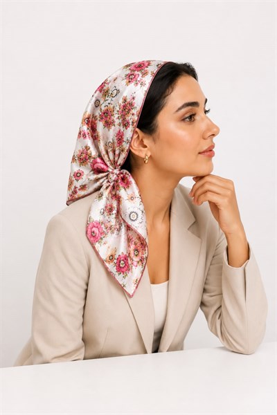 Çiçek Desenli Şifon 45X45 Ölçülü Fular Pembe
