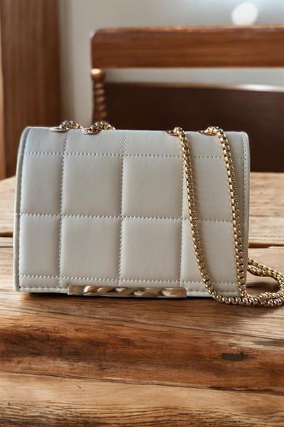 Gold Zincir Askılı Kpapitone Deri  Çapraz Omuz Askılı Çanta Krem