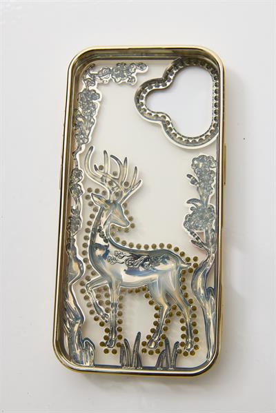 İphone 16 Uyumlu Geyik ve Çiçek Kabartmalı Kılıf Gold