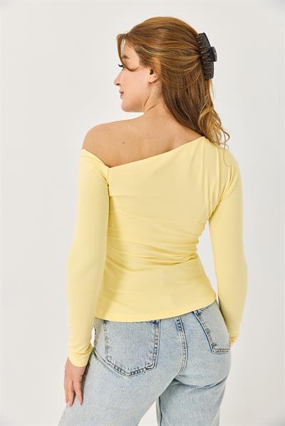 Kadın Asimetrik Yaka Şık Bluz Sarı