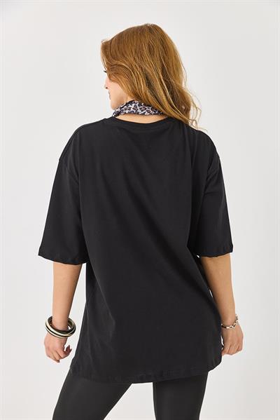 Kadın Fularlı Yazı Nakışlı Oversize Tshirt Siyah