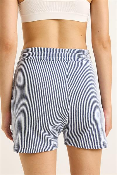 Çizgi Desenli Belden Bağlamalı Kadın Şort Lacivert