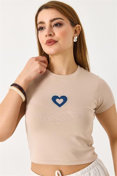Kadın Kalp Nakış ve Taş Detaylı Crop Bluz Bej