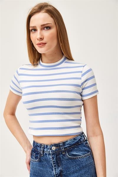 Çizgili Bisiklet Yaka Crop Bluz Açık Mavi