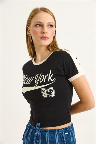 Bisiklet Yaka Şerit Detaylı Kadın Crop Tshirt Siyah
