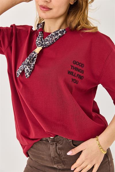 Kadın Fularlı Yazı Nakışlı Oversize Tshirt Bordo