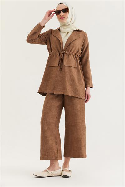 Bel Bağlamalı Ceketli Keten Takım Taba