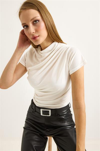 Kısa Kol Büzgülü Bisiklet Yaka Bluz Beyaz