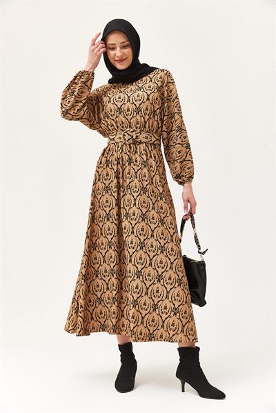 Desenli Bel ve Bilek Lastikli Elbise Vizon