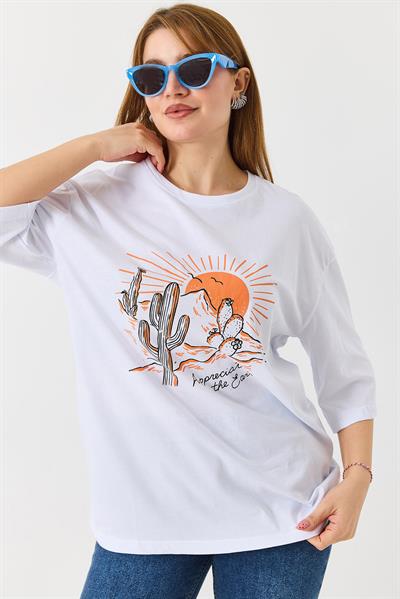 Kadın Çöl Tema Baskılı Bisiklet Yaka Tshirt Beyaz