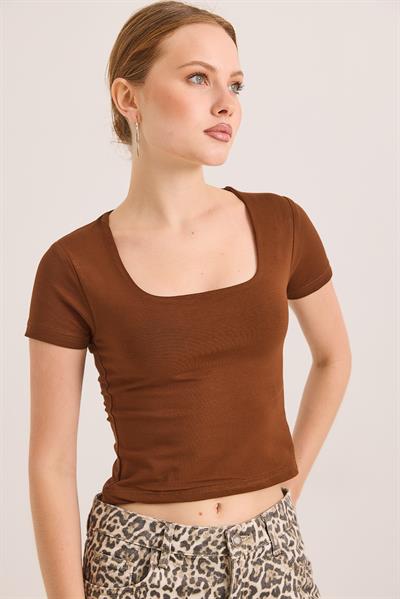 Kare Yaka Esnek Pamuk Örme Bluz Kahve