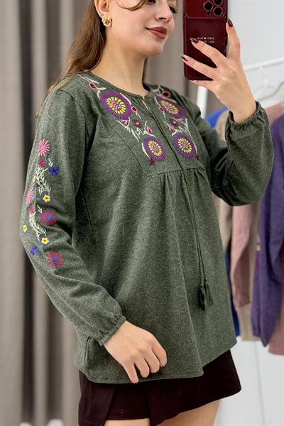 Kadın HakiTriko Etnik Mor Çiçek Nakışlı Kazak