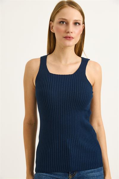 Kare Yaka Kalın Askılı Triko Atlet Bluz Lacivert