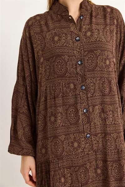 Yakası Düğmeli Viskon Etnik Desenli Rahat Elbise Kahverengi